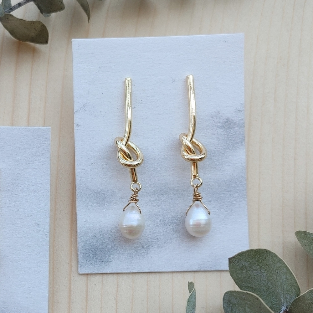 Pearl Knot Earrings